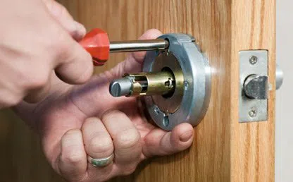 Security Locksmith Services Alexandria, VA 703-586-9676 - 12-Expert-Locksmith