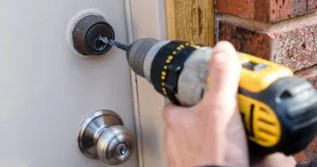 Security Locksmith Services Alexandria, VA 703-586-9676 - 13-Key-Broke-In-Lock